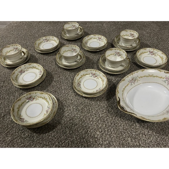 RARE Noritake Japan Dinner Set Hand Painted Floral Golden Trim 28‎ Piece Gift - Picture 4 of 16